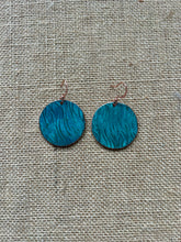 Load image into Gallery viewer, Dark Blue Patina Rolled Earring