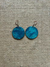 Load image into Gallery viewer, Dark Blue Patina Rolled Earring