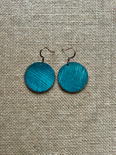 Load image into Gallery viewer, Dark Blue Patina Rolled Earring