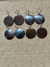 Load image into Gallery viewer, Iridescent Rolled Earring